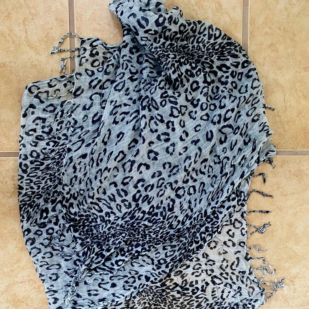 Lightweight Printed Cotton Scarf